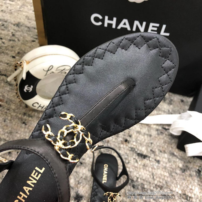 CHANEL香奈兒 19ssarrival 簡約時尚 超美夾腳款 大雙C五金logo 小羊皮材質 原單真皮大底 時尚百搭款 女士凉鞋  dsX2492